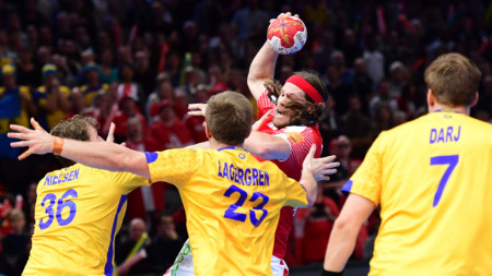 Knapp förlust mot OS-mästaren