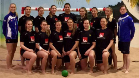 Trupperna till EM i beachhandboll uttagna