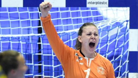 Jessica Ryde landslagsdebuterar när EM-kvalet avslutas