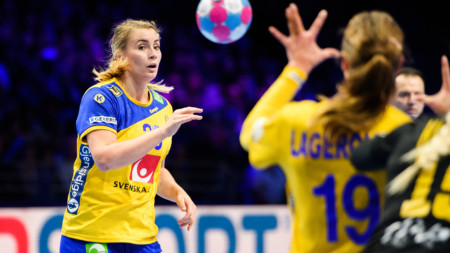 Matchen mot Frankrike flyttad till söndag