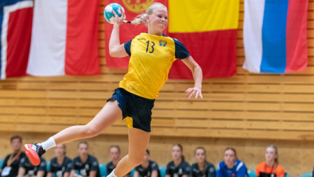Stor glädje när U16-tjejerna debuterade