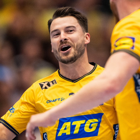 13 Sebastian Karlsson